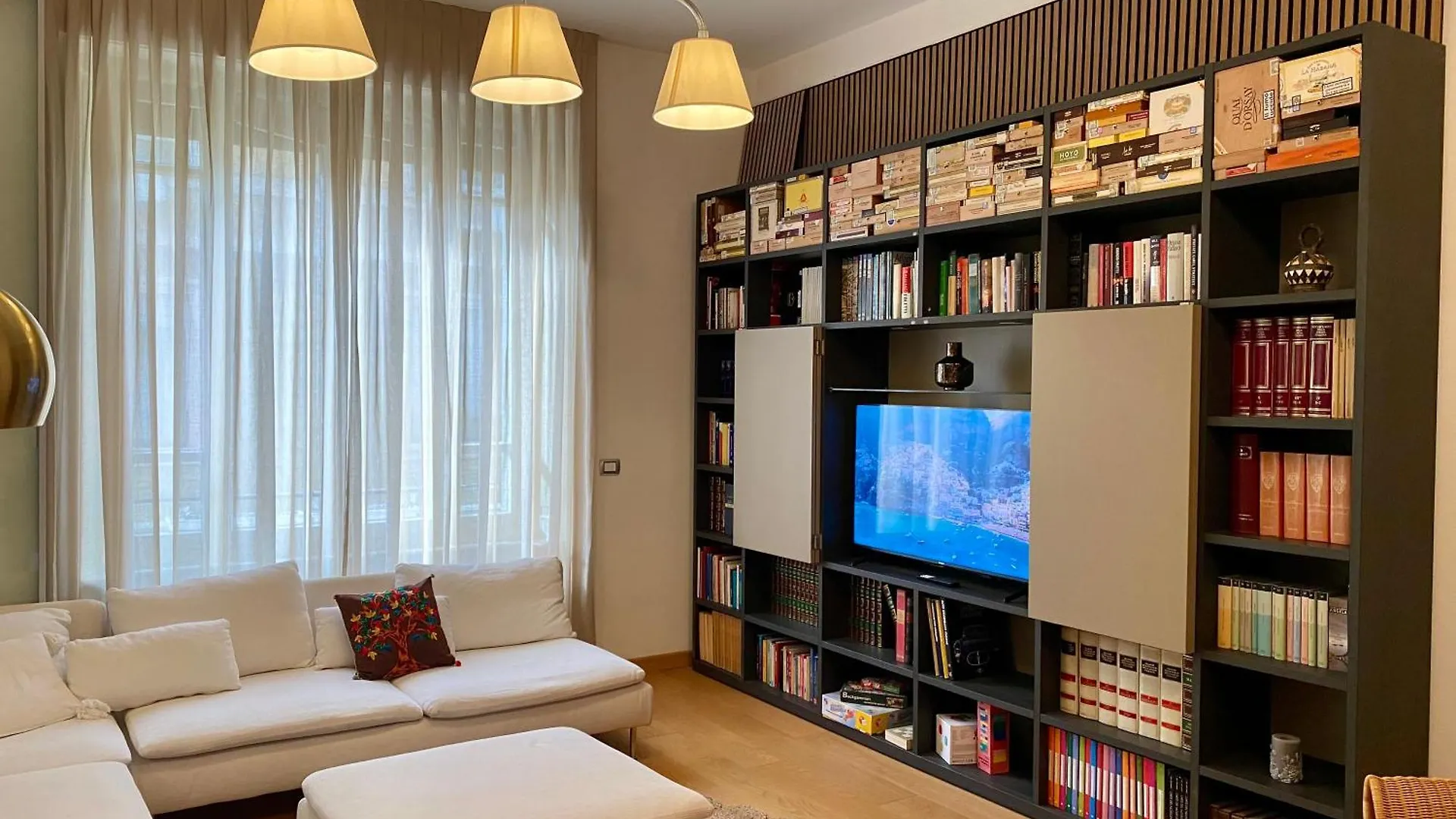 Intomilan I Design Apartment Galleria Del Corso Itália